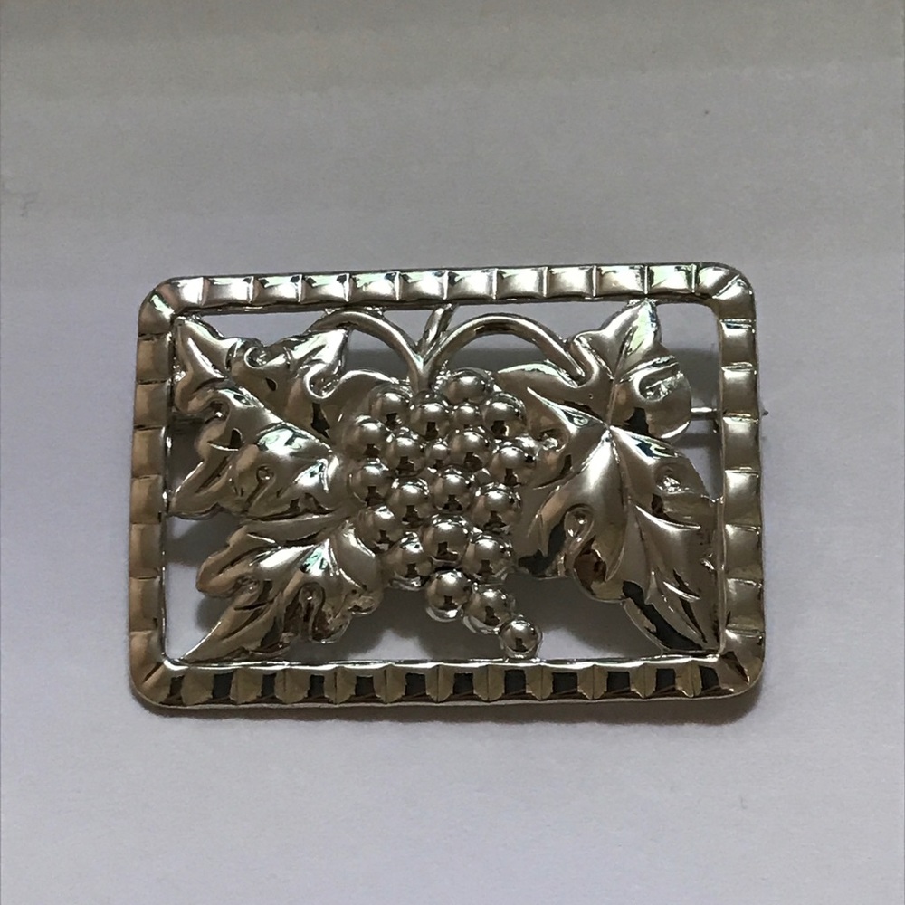 Sterling silver pin